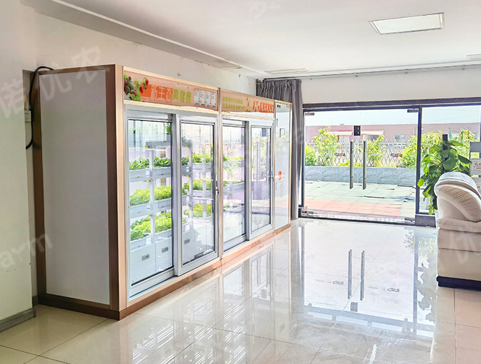 Corporate Dining Room Enclosure
Indoor Planting Unit